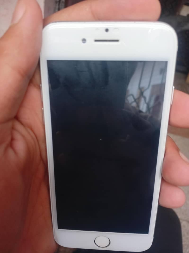 Apple iPhone 7 2