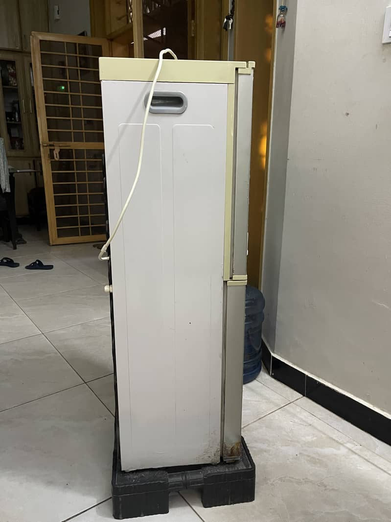 Dispenser 1