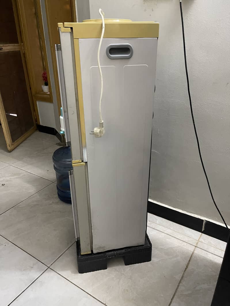 Dispenser 2