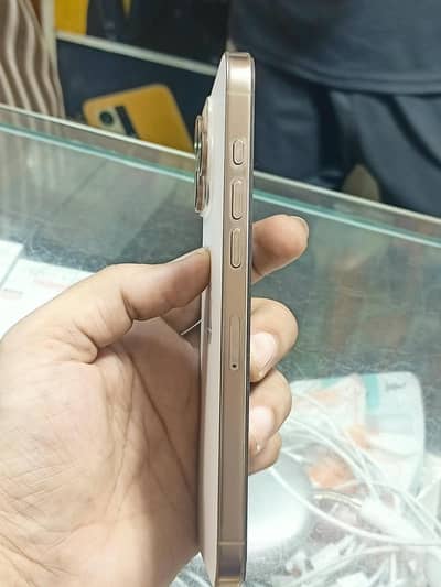 Apple iPhone 16 Pro Max