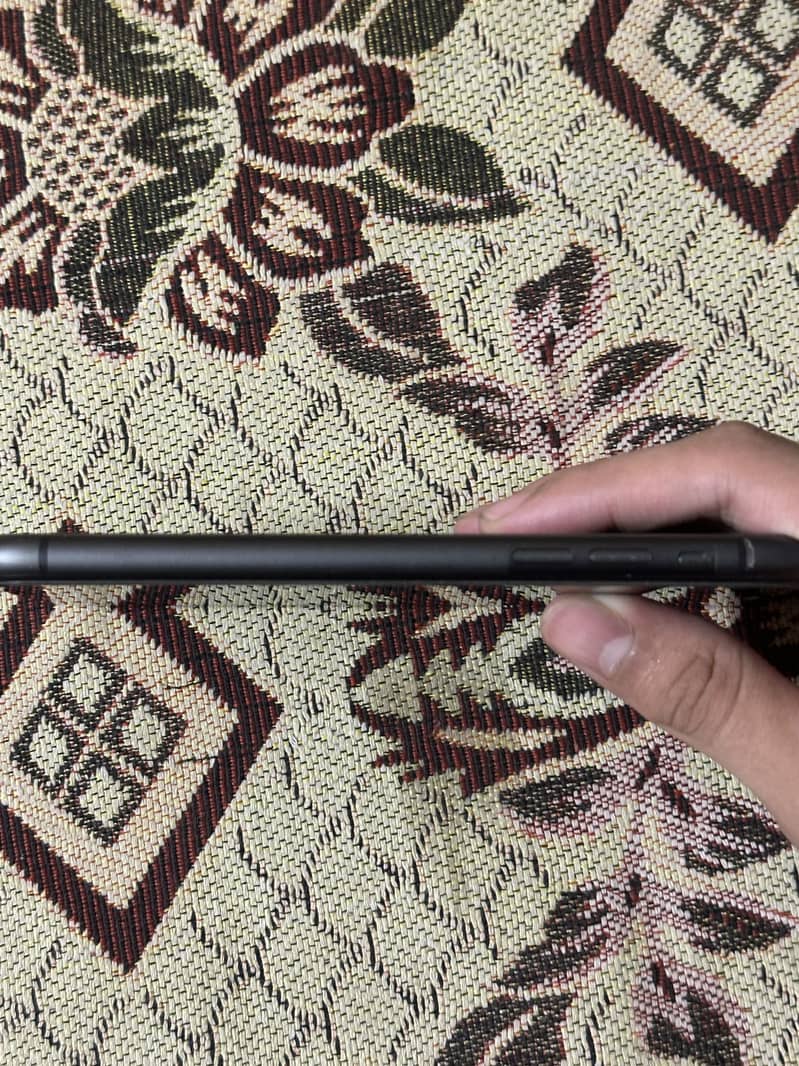 Apple iPhone 11 5