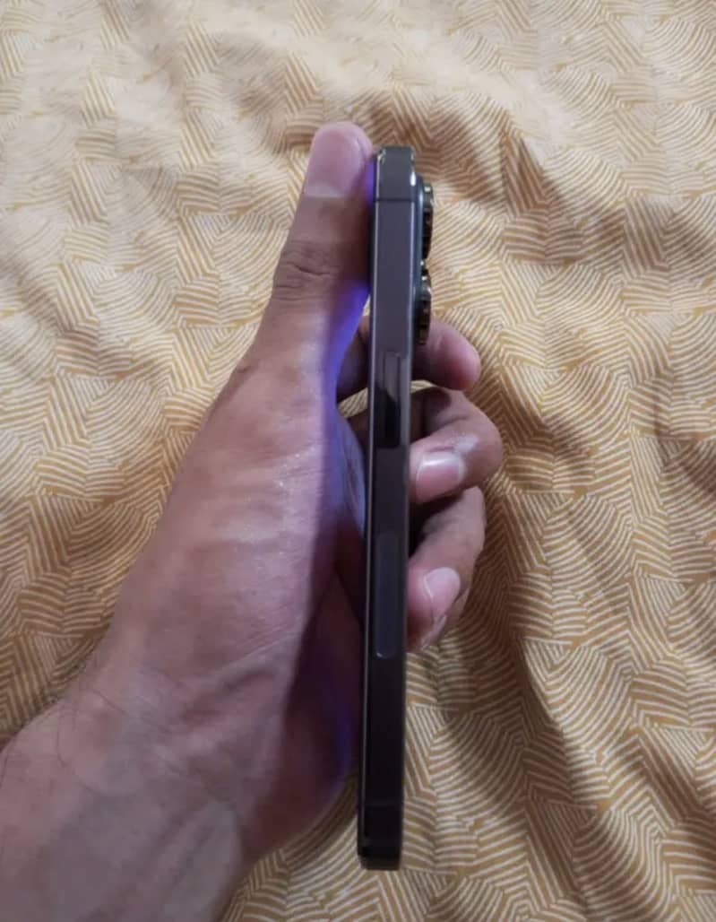 Apple iPhone 14 Pro 3
