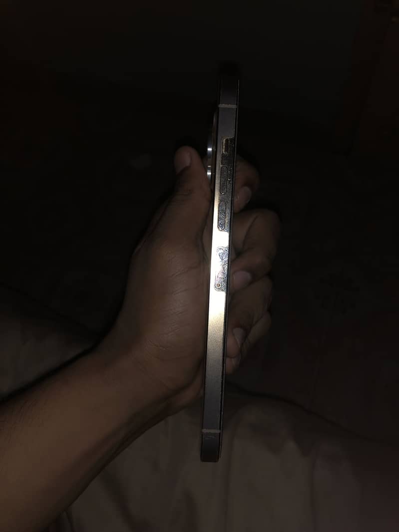 Apple iPhone 13 Pro Max 5