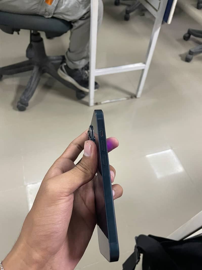 Apple iPhone 14 2