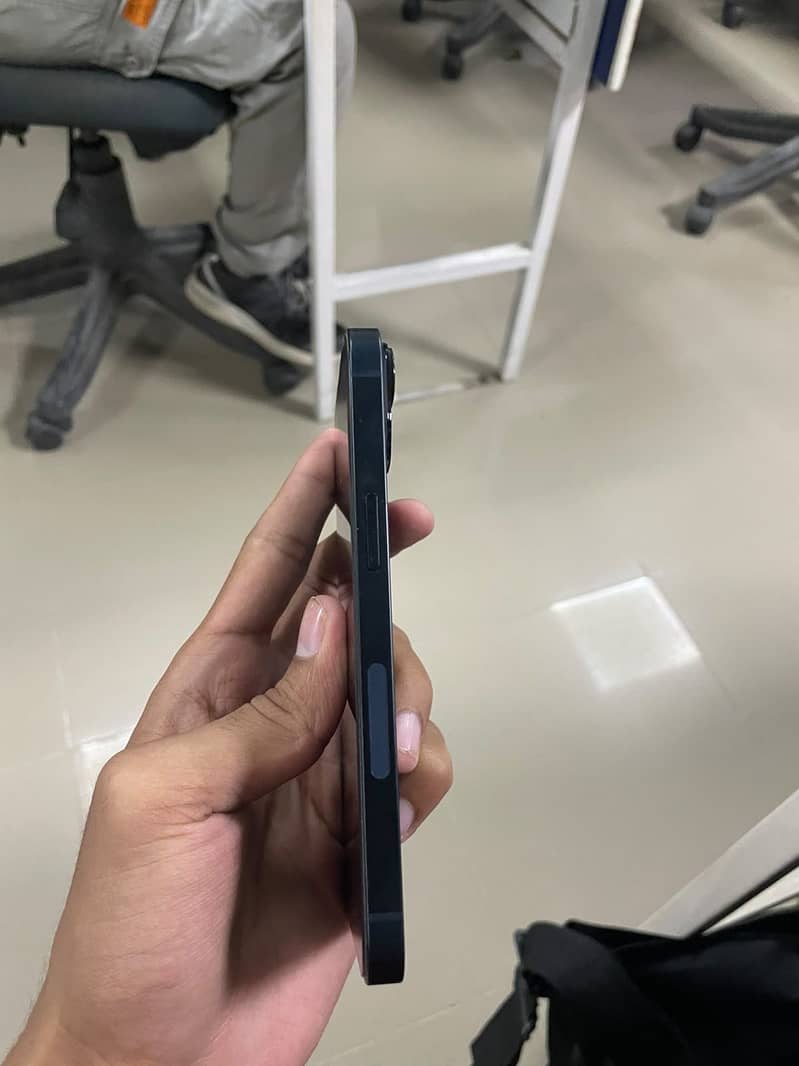 Apple iPhone 14 5