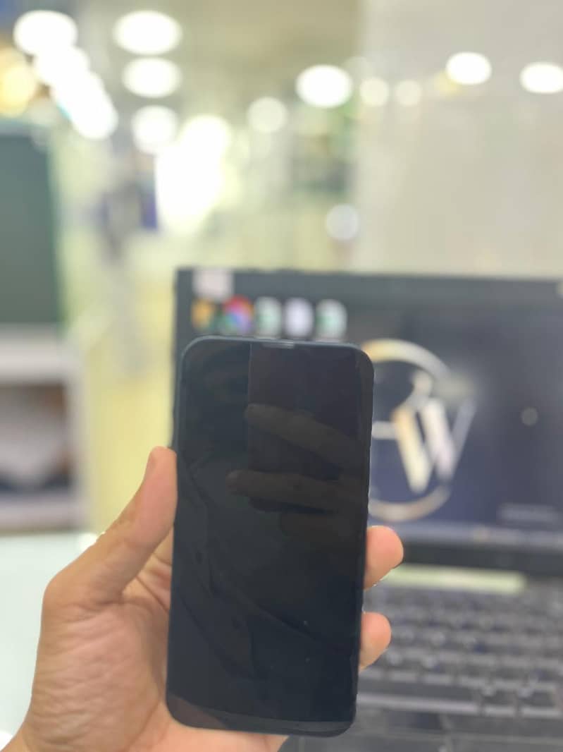 Apple iPhone 13 3