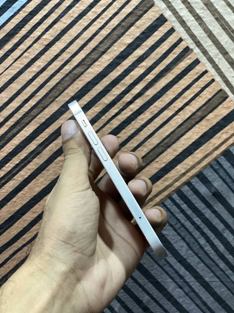 Apple iPhone 12 mini 2