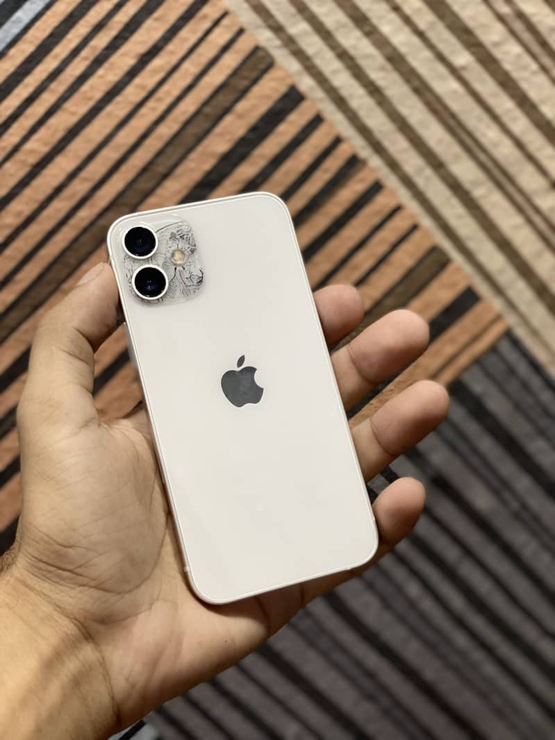 Apple iPhone 12 mini 3