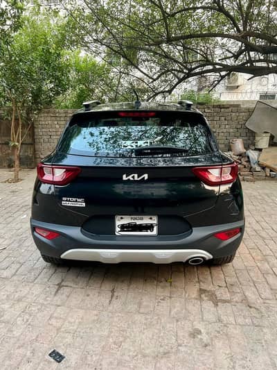 KIA STONIC 2025 full option 7500 km driven