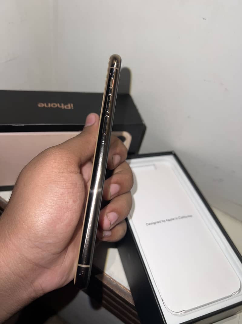 Apple iPhone 11 Pro 8