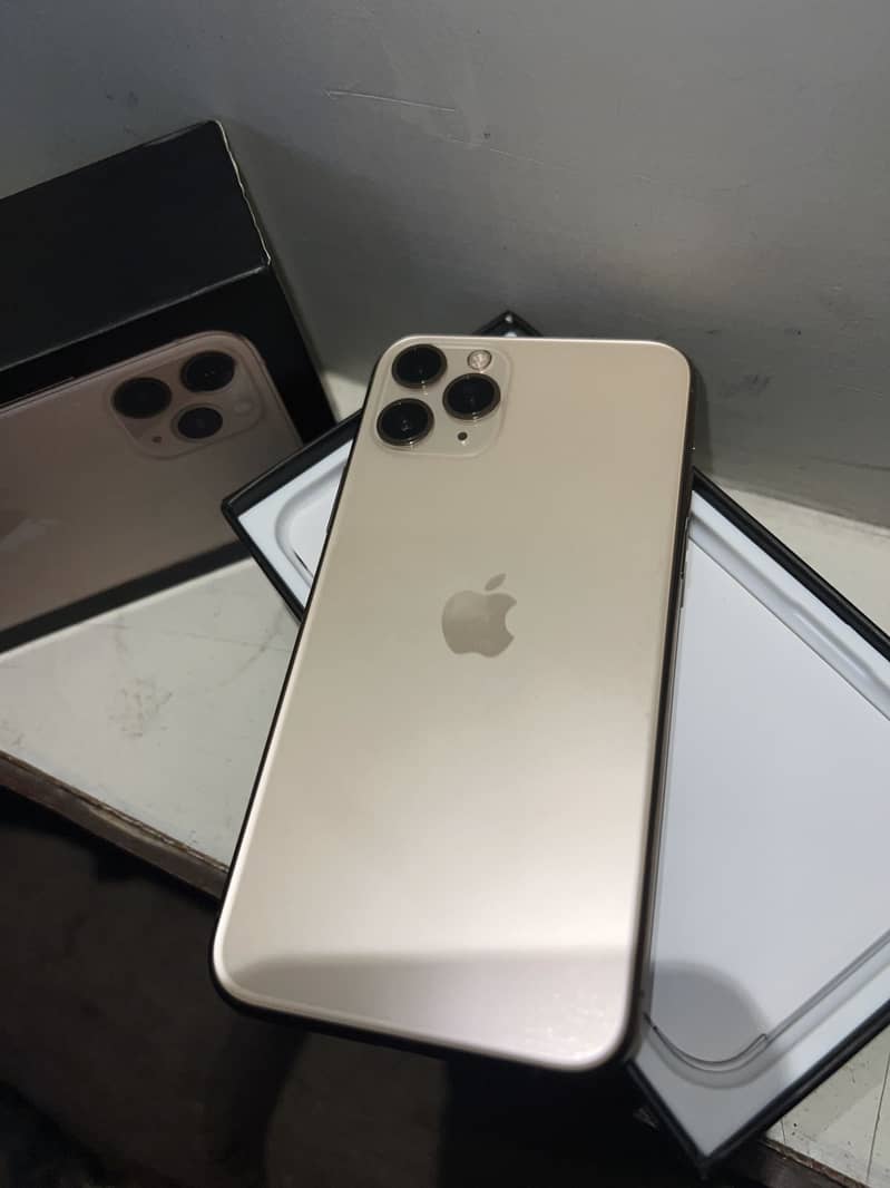 Apple iPhone 11 Pro 9