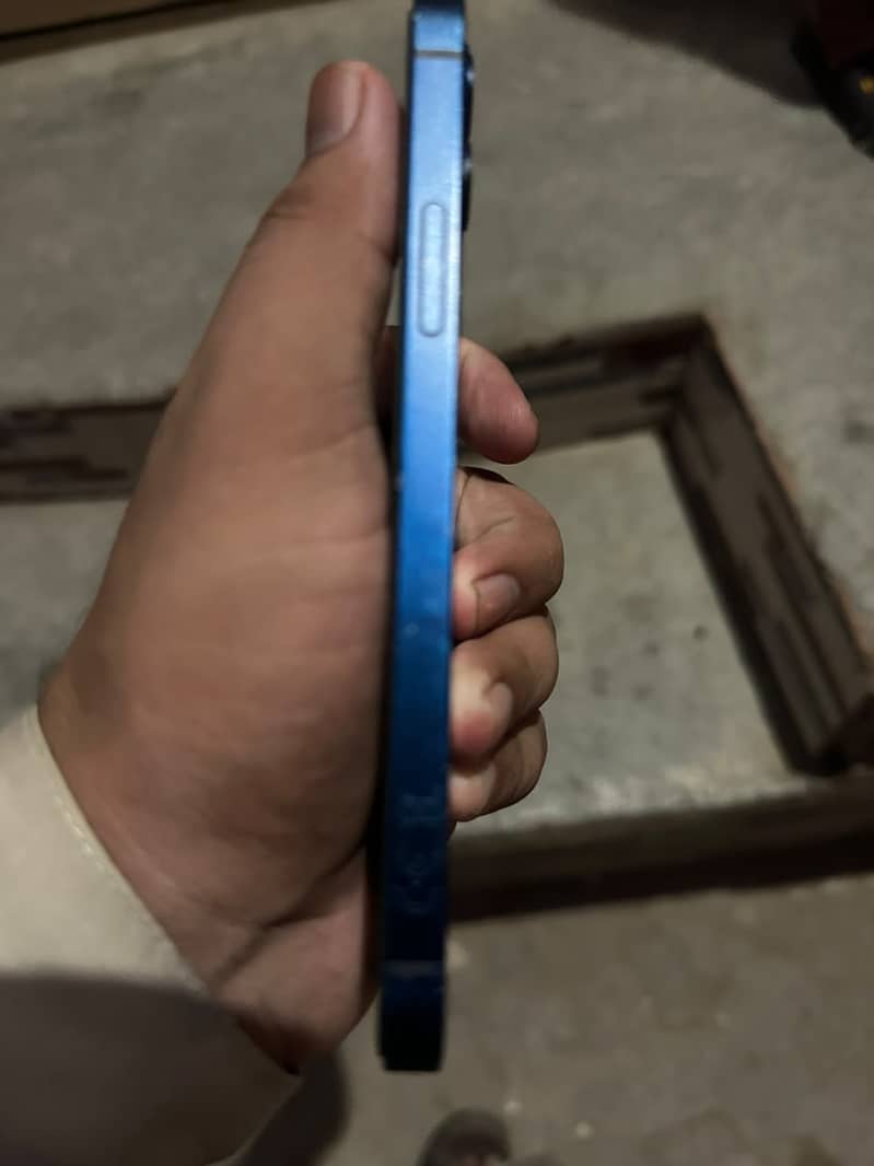 Apple iPhone 12 2