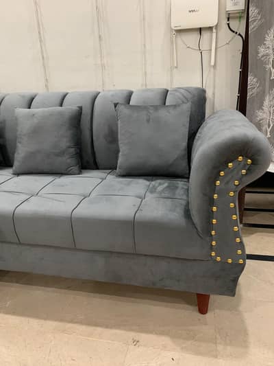 L shaped sofa brand new - 6 steater