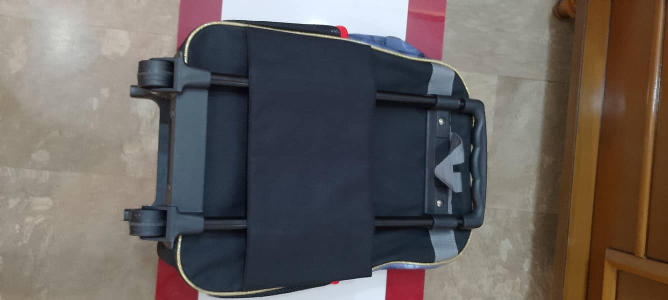 Trolly type school bag 1