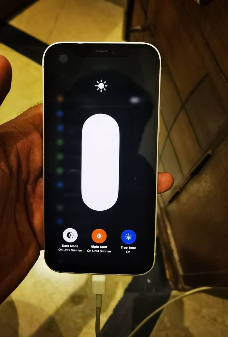 Apple iPhone 12 4