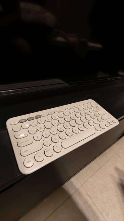Logitech K380 Keyboard