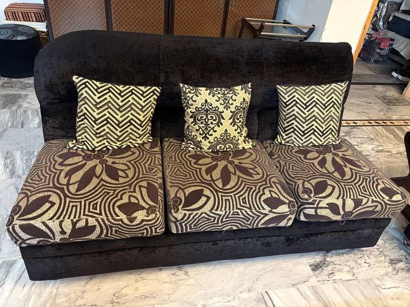 13 seater sofa 0