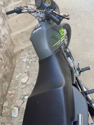 2024 Yamaha YbG Space Grey All Jenuine No work just self start and rid