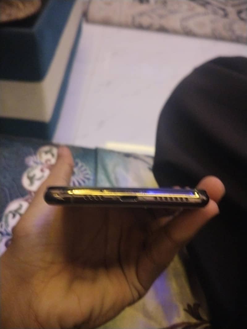 Apple iPhone XS Max 5