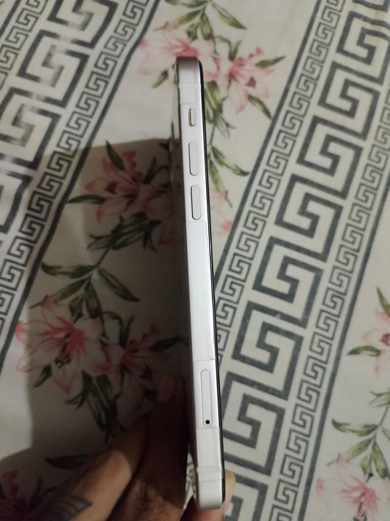 Apple iPhone 12 2