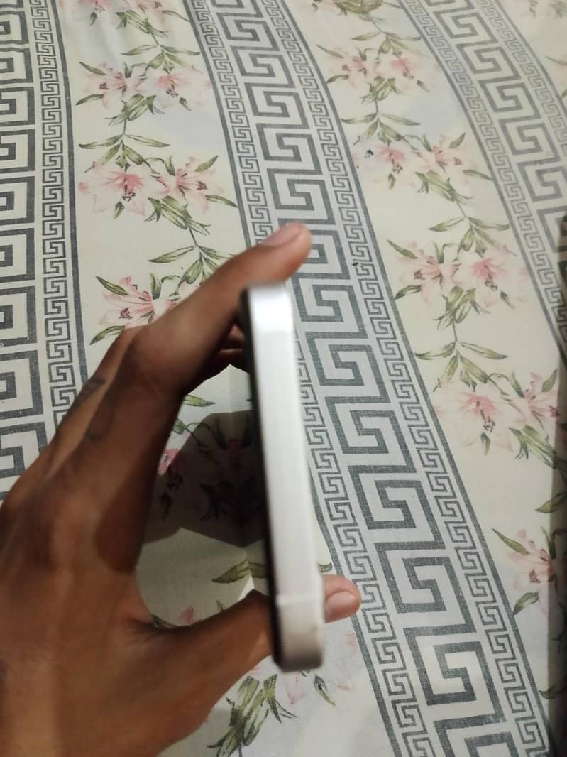 Apple iPhone 12 5