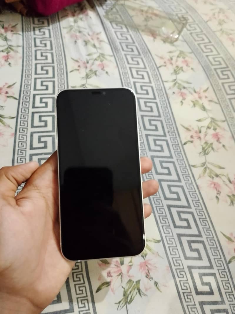 Apple iPhone 12 6