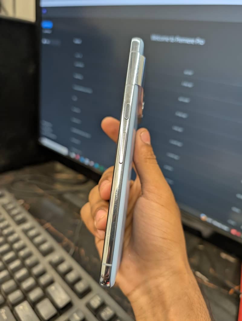 Google Pixel 8 Pro 2