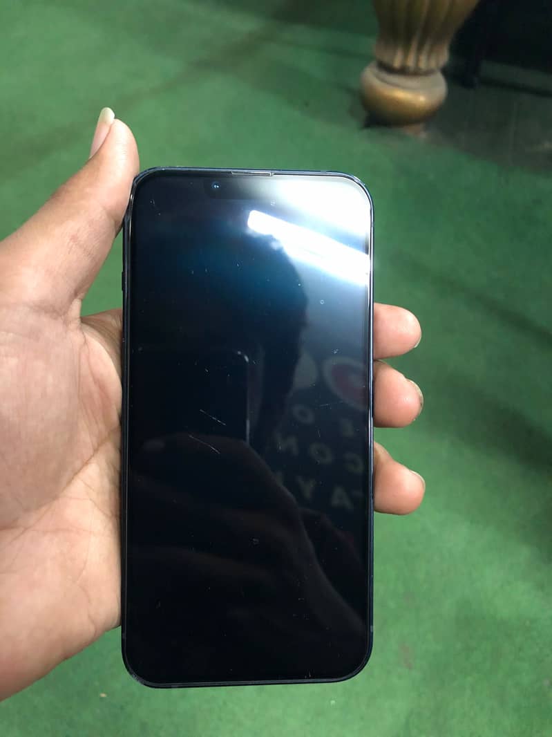 Apple iPhone 13 3