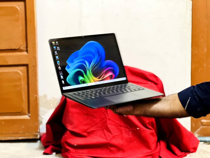 Microsoft surface laptop 4 0