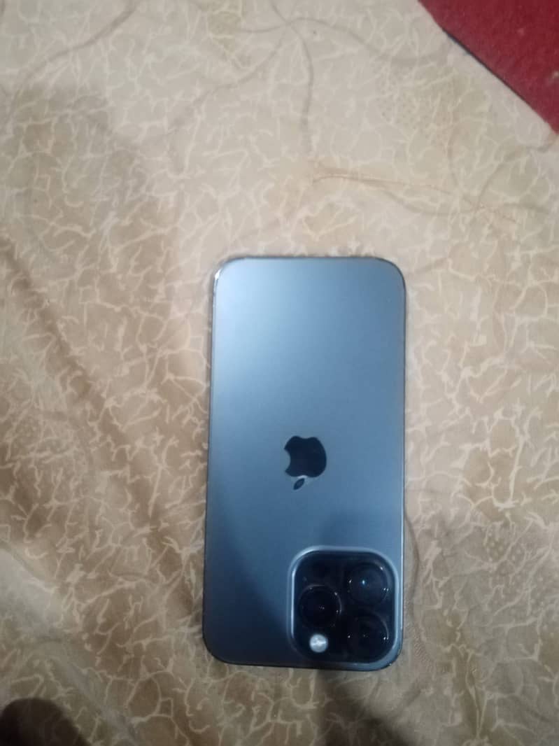 Apple iPhone 14 Pro Max 0