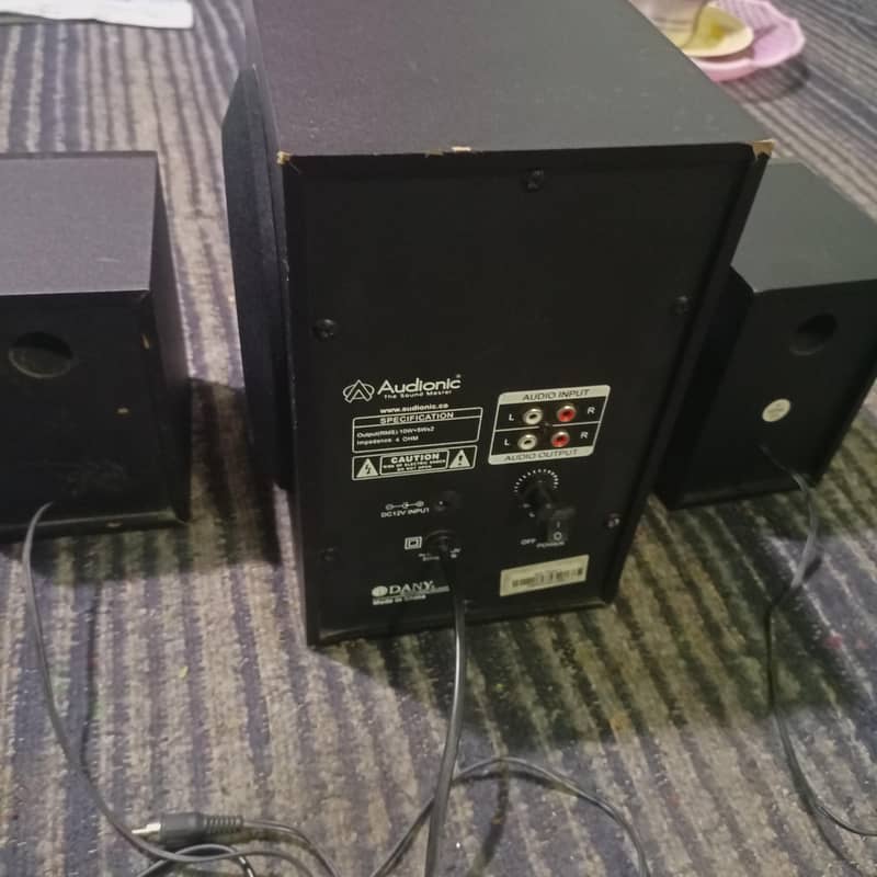 audionic woofers 4