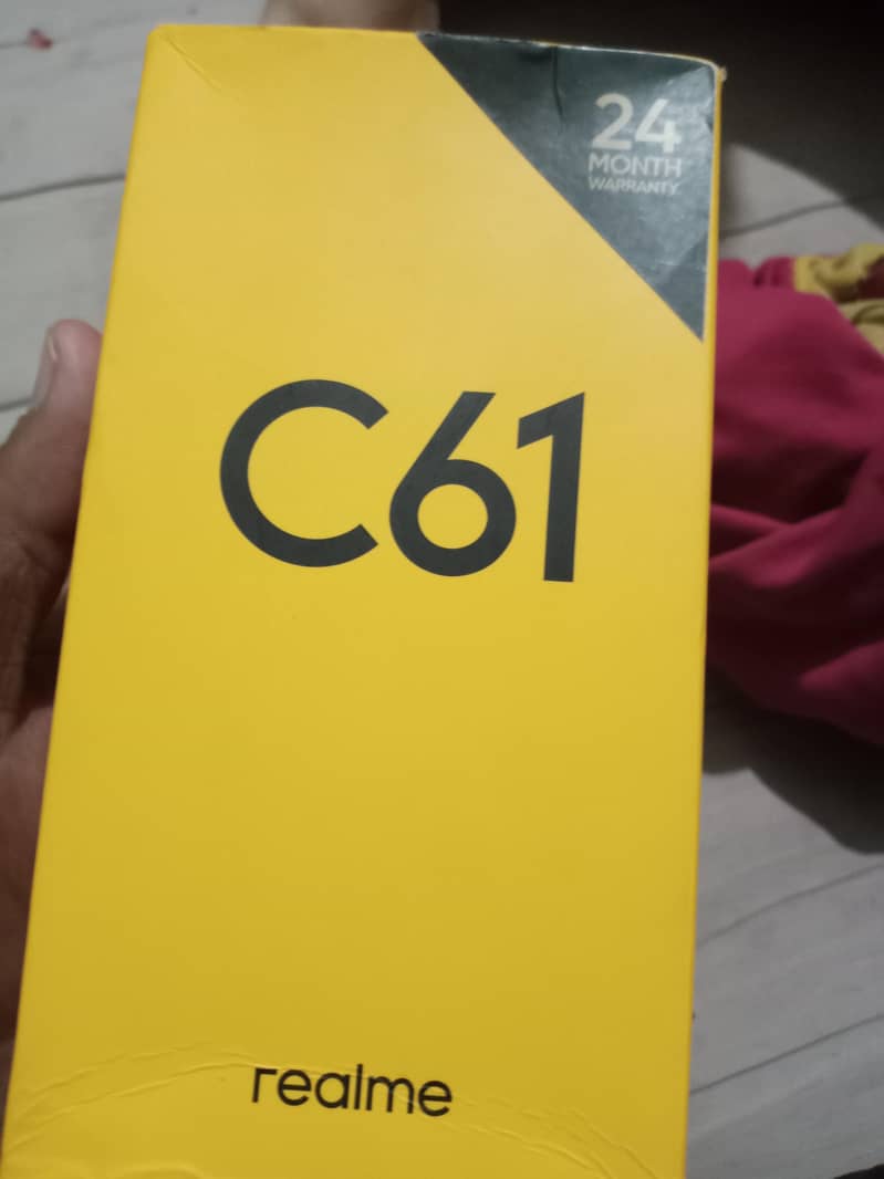 Realme C61 0