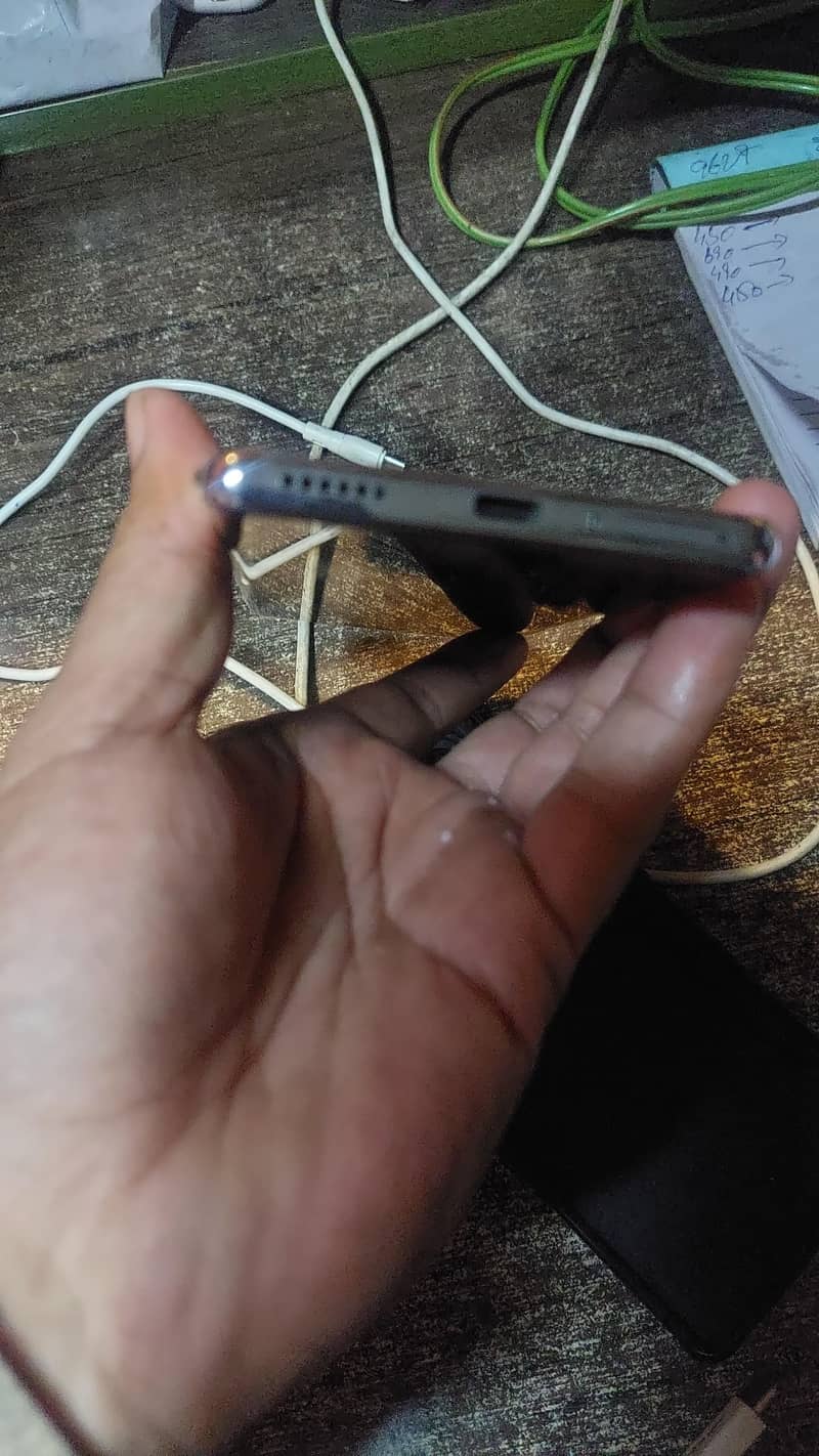 Tecno CAMON 40 Pro 4