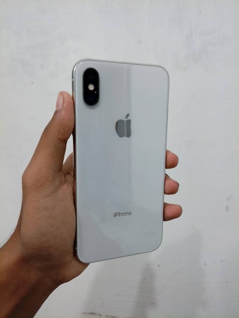 Apple iPhone X 4