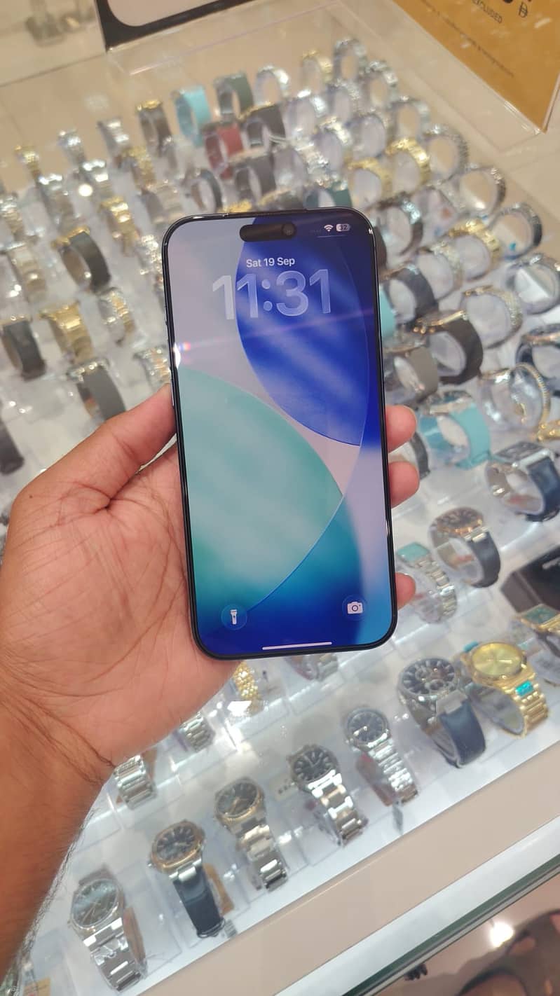 Apple iPhone 17 Pro Max 4