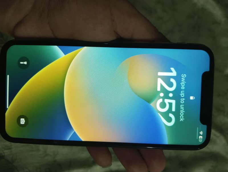 Apple iPhone X 4