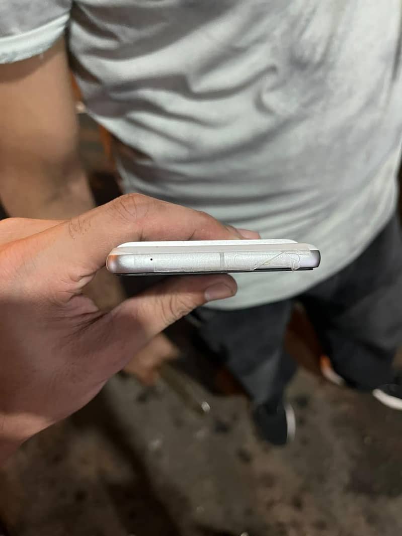 Google Pixel 7 5