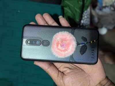 OPPO F11 Pro details pic Mai parh k msg krna