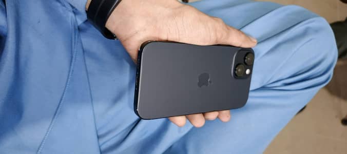 Apple iPhone 15