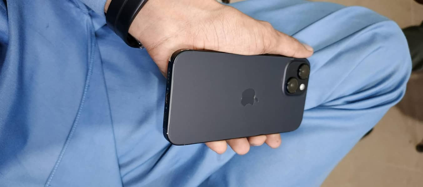 Apple iPhone 15 0