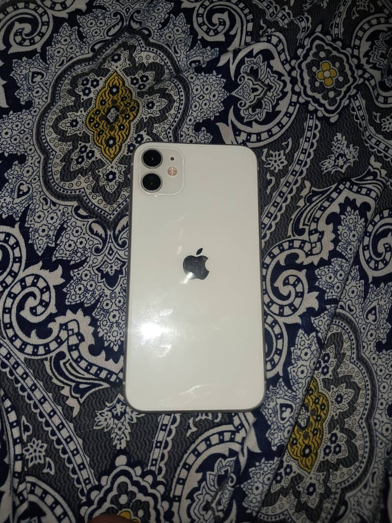 Apple iPhone 11 0