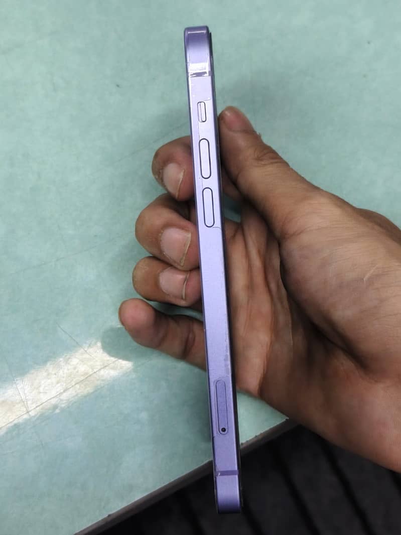 Apple iPhone 12 2
