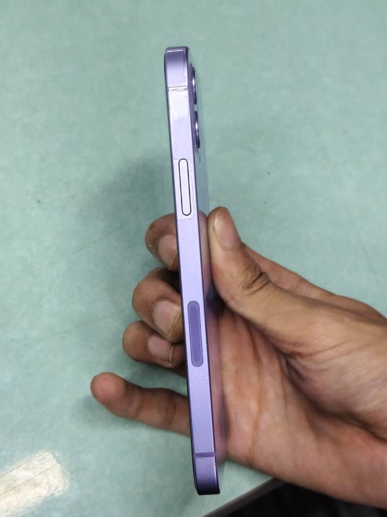 Apple iPhone 12 3
