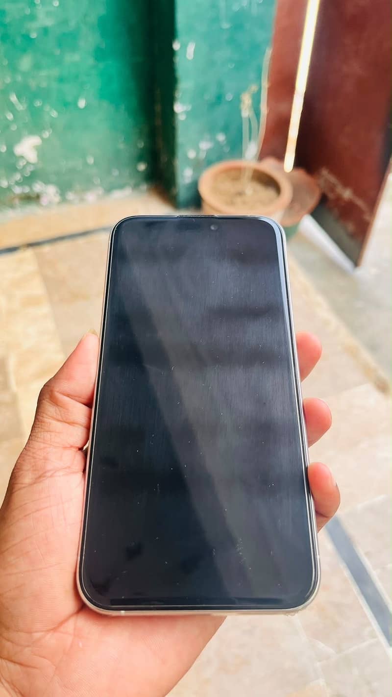 Apple iPhone 15 Pro Max 3