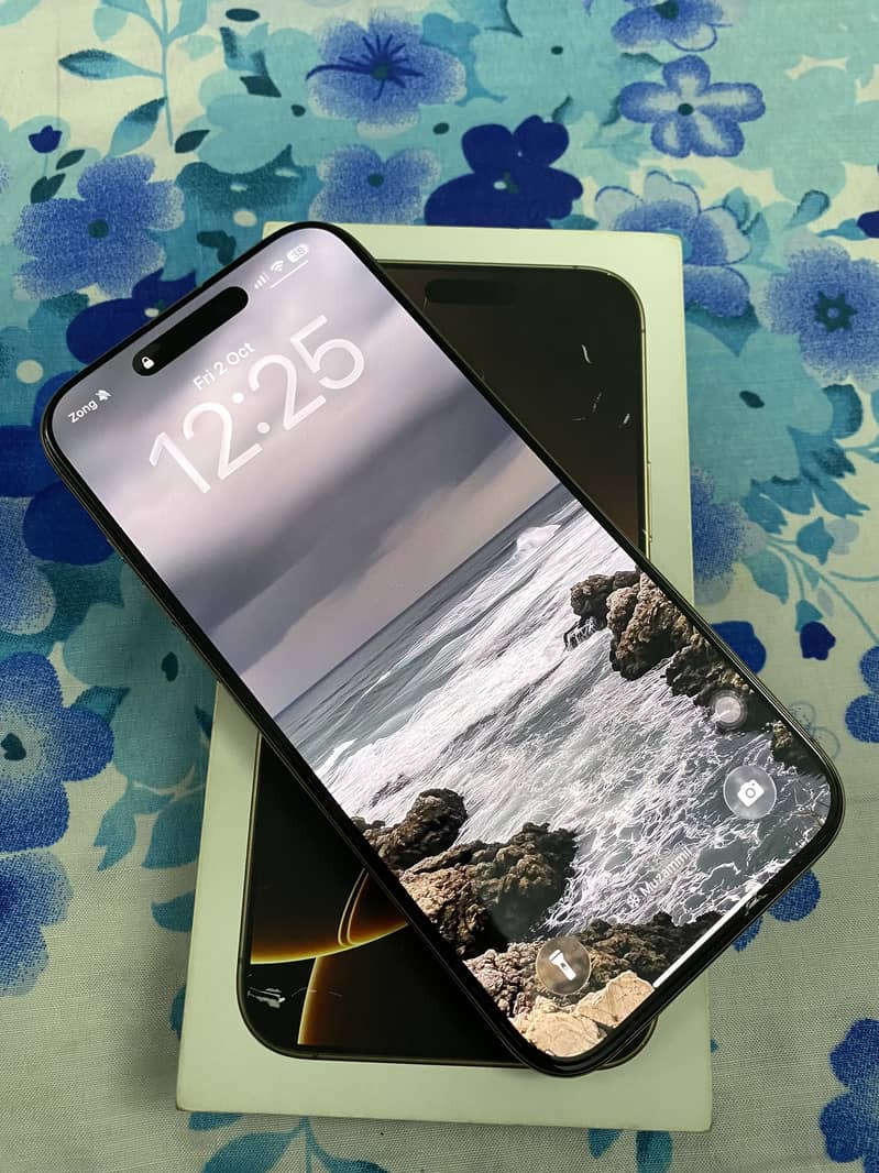 Apple iPhone 16 Pro Max 0