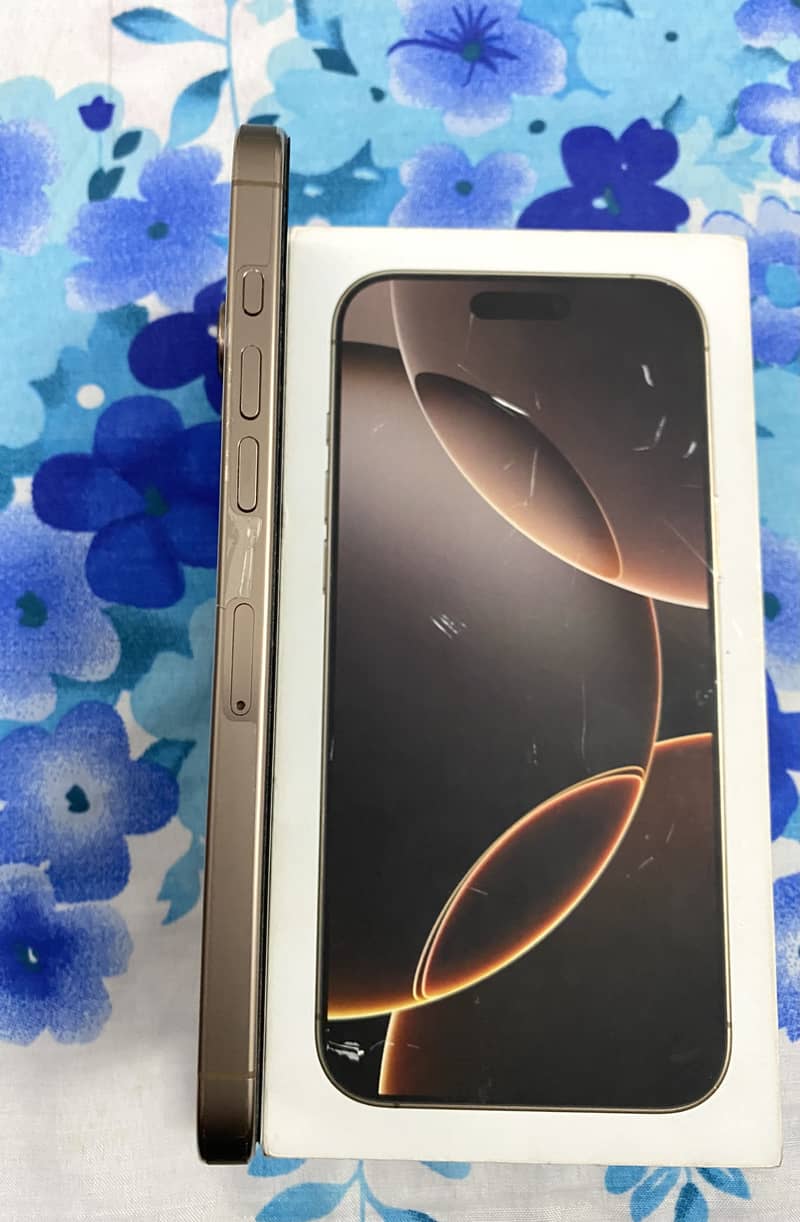 Apple iPhone 16 Pro Max 2