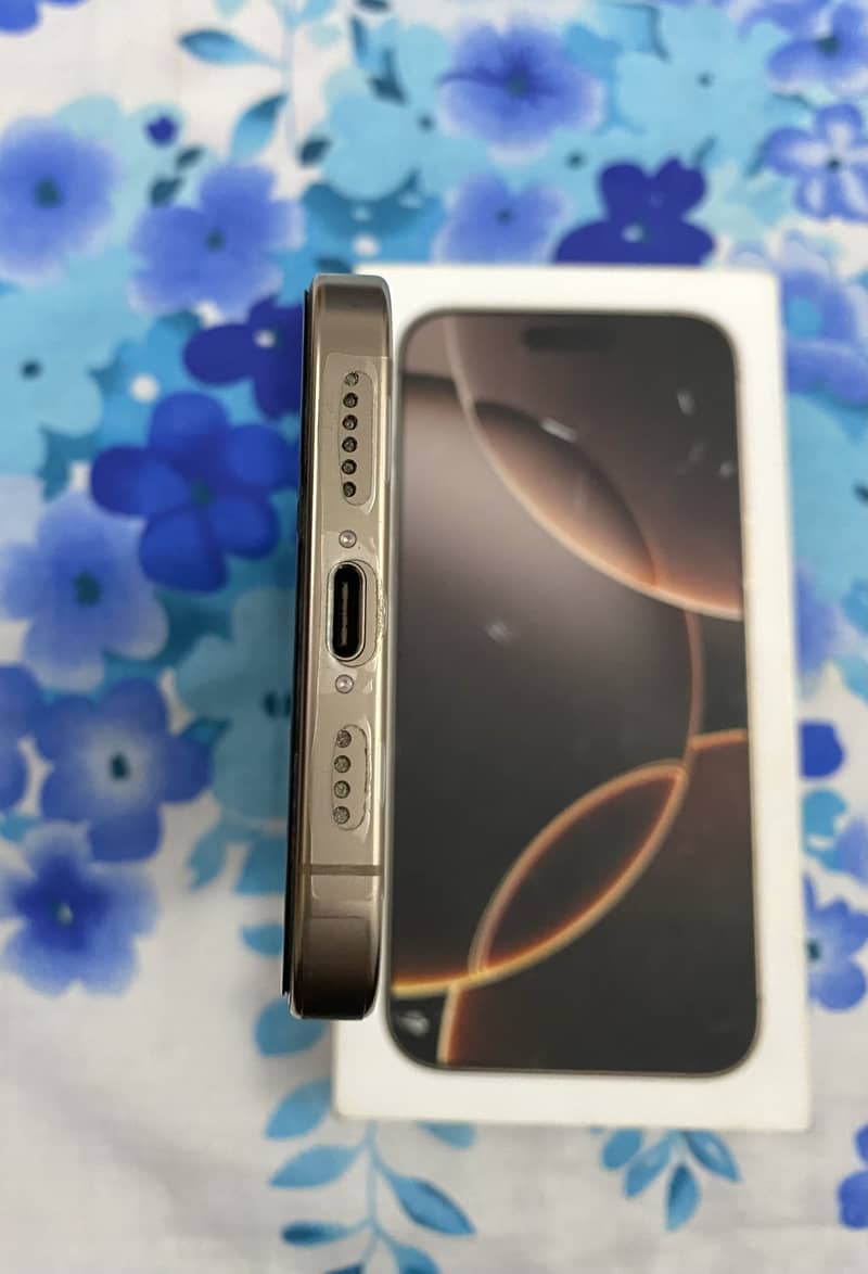 Apple iPhone 16 Pro Max 5