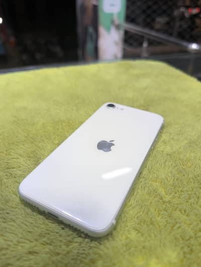Apple iPhone SE 2020 64gb factory unlock