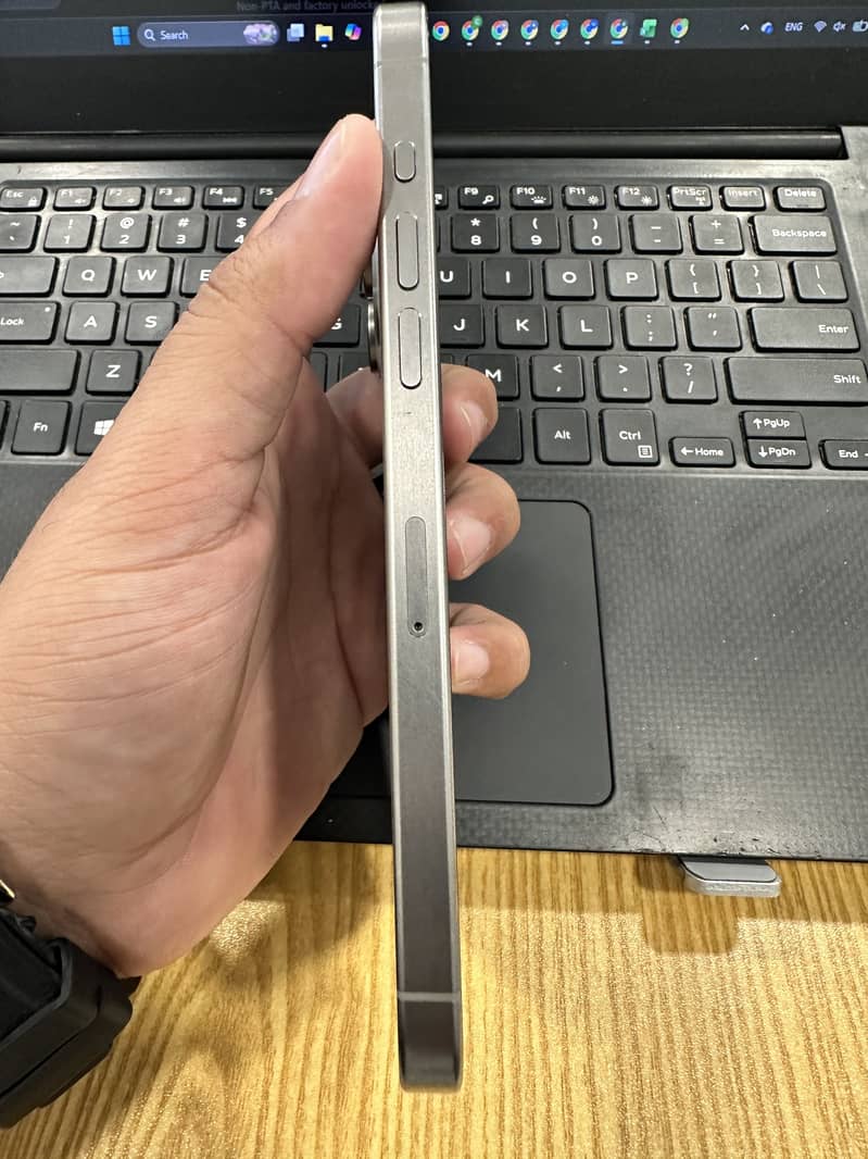 Apple iPhone 15 Pro Max 3