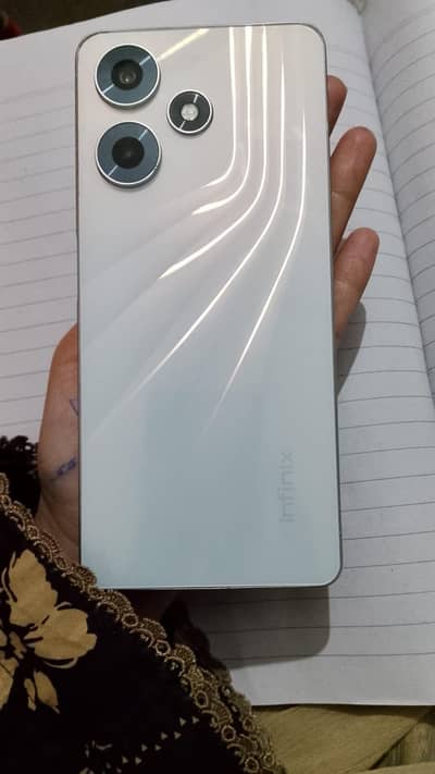 Infinix Hot 30